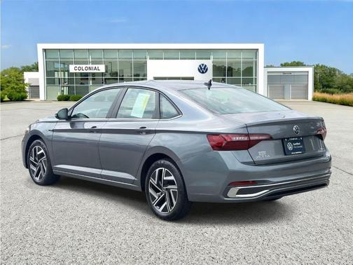 Platinum Gray Metallic 2024 Volkswagen Jetta 1.5T SEL