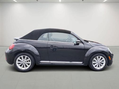 2019 Volkswagen Beetle 2.0T SE