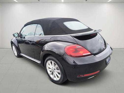 2019 Volkswagen Beetle 2.0T SE