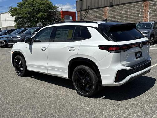 2025 Volkswagen Tiguan 2.0T SE R-Line Black