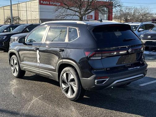 2026 Volkswagen Taos SE