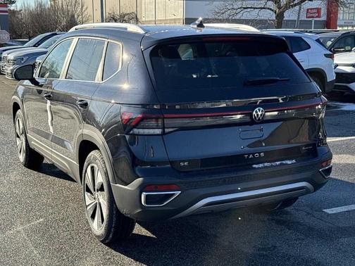 2026 Volkswagen Taos SE