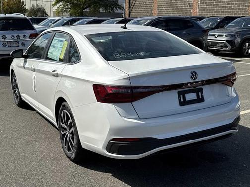2026 Volkswagen Jetta 1.8T SE