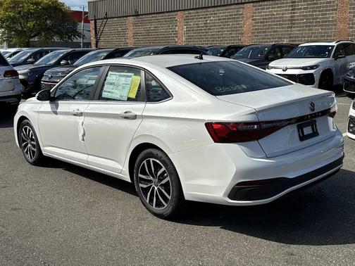 2026 Volkswagen Jetta 1.8T SE