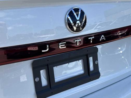 2026 Volkswagen Jetta 1.8T SE
