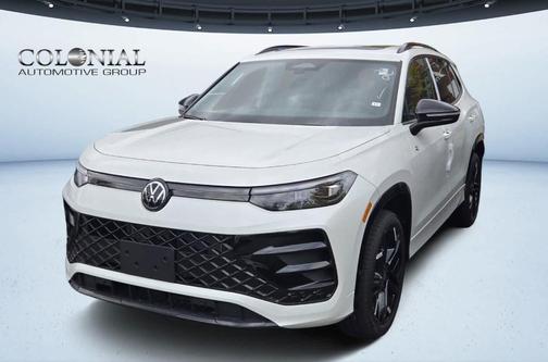 2025 Volkswagen Tiguan 2.0T SE R-Line Black