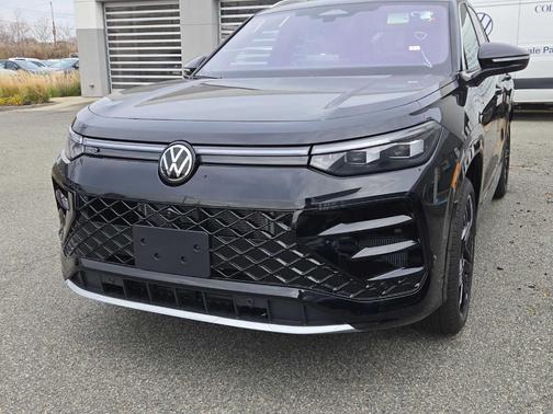 2026 Volkswagen Tiguan 2.0T SEL