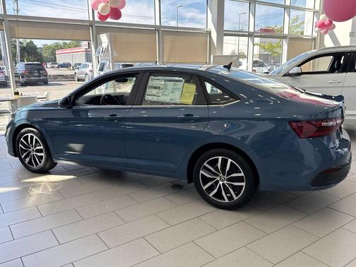 2025 Volkswagen Jetta 1.5T SE