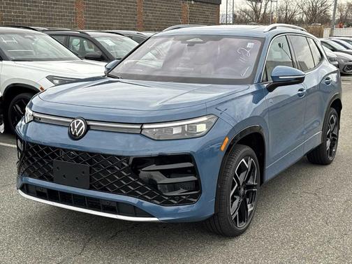 2026 Volkswagen Tiguan 2.0T SEL