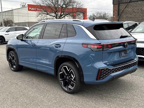 2026 Volkswagen Tiguan 2.0T SEL