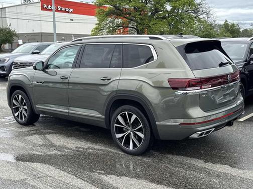 2025 Volkswagen Atlas 2.0T SEL Premium R-Line