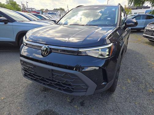 2025 Volkswagen Taos 1.5T SE Black
