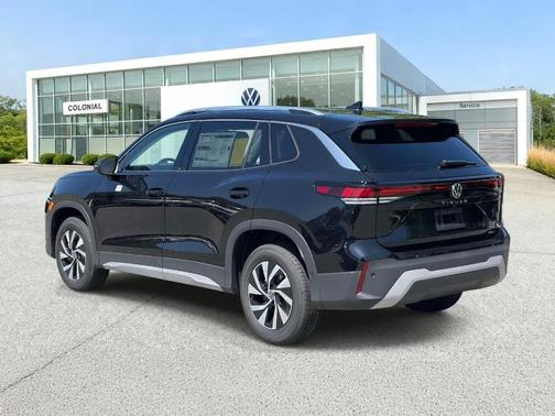 Deep Black Pearl Effect 2026 Volkswagen Tiguan 2.0T S