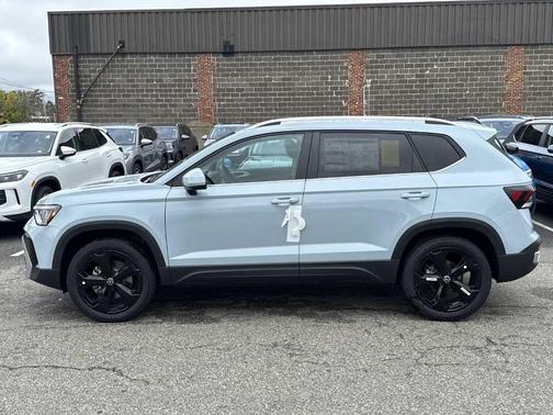 2025 Volkswagen Taos 1.5T SEL