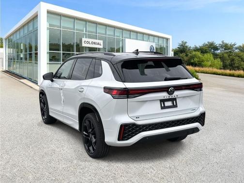 2026 Volkswagen Tiguan 2.0T SE