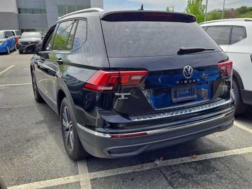 2024 Volkswagen Tiguan 2.0T Wolfsburg Edition