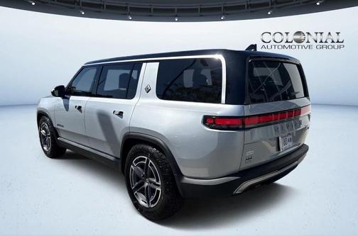 2025 Rivian R1S Adventure