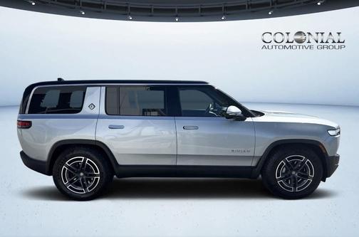 2025 Rivian R1S Adventure
