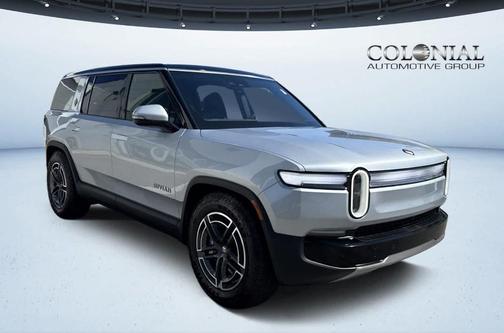 2025 Rivian R1S Adventure