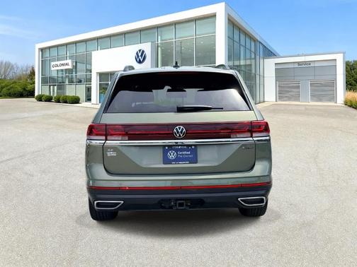 Avocado Green Pearl 2026 Volkswagen Atlas 2.0T SE W/TECHNOLOGY