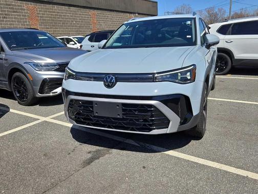 2025 Volkswagen Taos 1.5T SEL