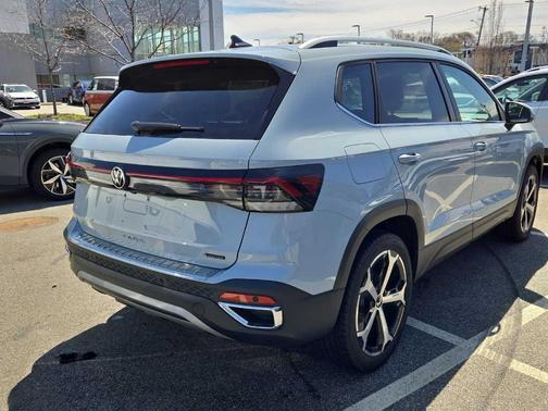 2025 Volkswagen Taos 1.5T SEL