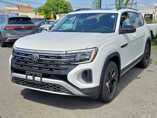 2025 Volkswagen Atlas 2.0T Peak Edition