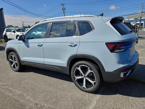 2025 Volkswagen Taos 1.5T SEL
