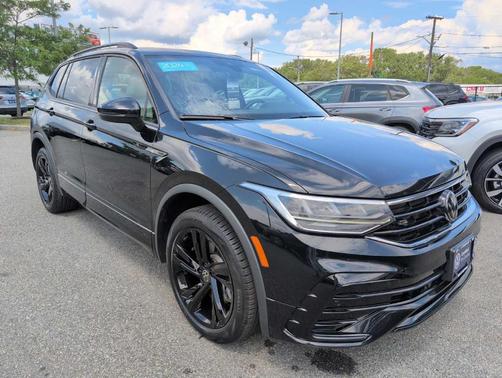 2024 Volkswagen Tiguan 2.0T SE R-Line Black
