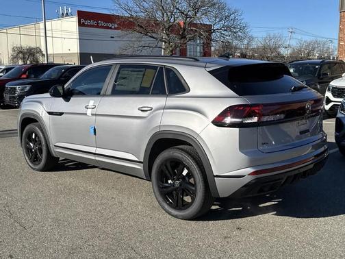 2025 Volkswagen Atlas Cross Sport 2.0T SEL R-Line Black