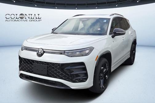 2025 Volkswagen Tiguan 2.0T SE R-Line Black