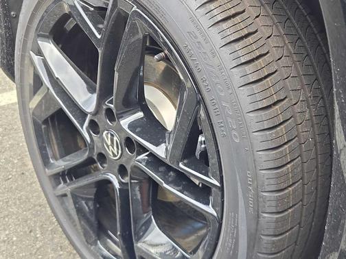 2025 Volkswagen Tiguan 2.0T SE R-Line Black
