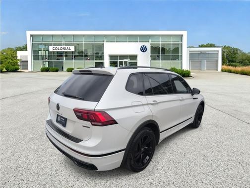 2024 Volkswagen Tiguan 2.0T SE R-Line Black