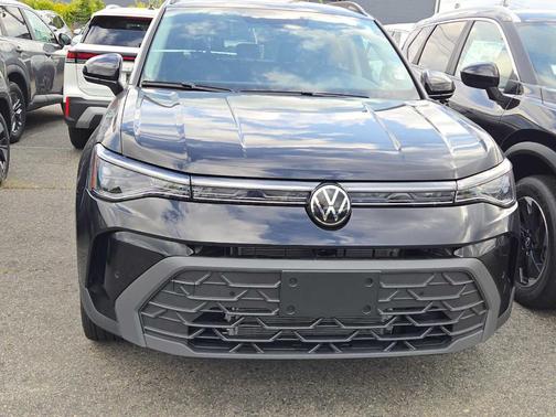 2025 Volkswagen Taos 1.5T SE Black
