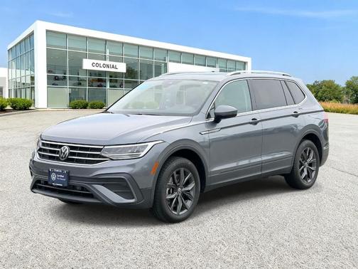 Platinum Gray Metallic 2023 Volkswagen Tiguan 2.0T SE