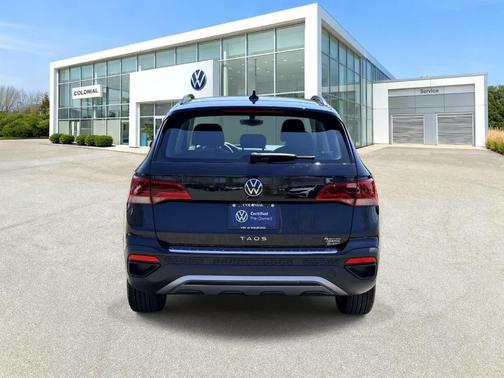Deep Black Pearl Effect 2023 Volkswagen Taos 1.5T S