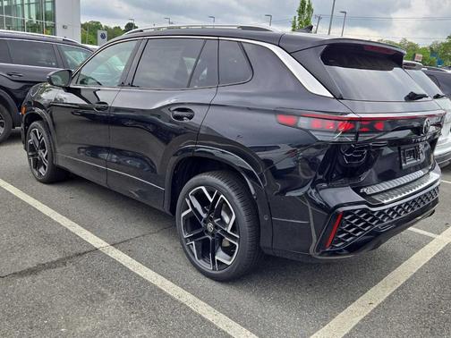 2025 Volkswagen Tiguan 2.0T SEL R-Line