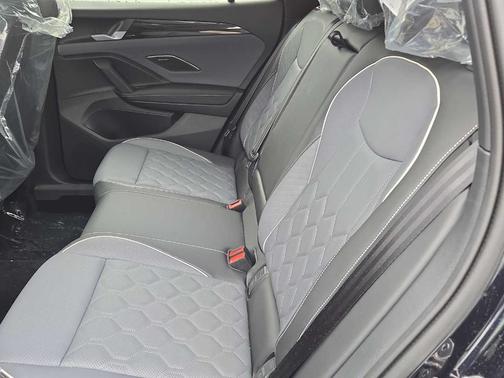 2025 Volkswagen Tiguan 2.0T SEL R-Line