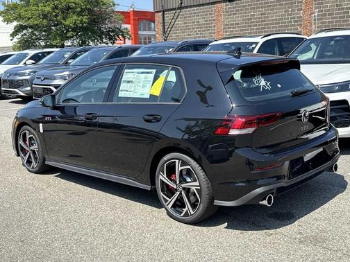 2025 Volkswagen Golf GTI 2.0T SE