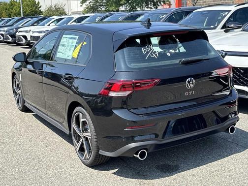 2025 Volkswagen Golf GTI 2.0T SE