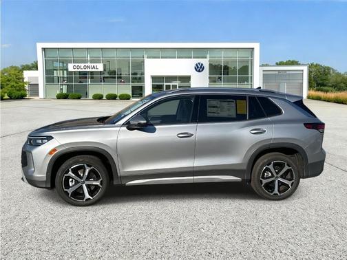 Pyrite Silver Metallic 2026 Volkswagen Tiguan 2.0T SE