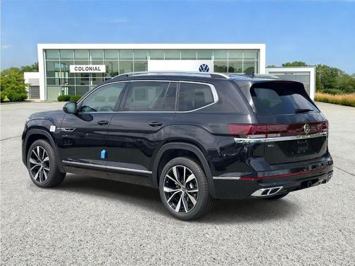 Deep Black Pearl 2026 Volkswagen Atlas 2.0T SEL Premium R-Line