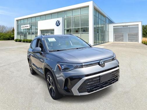 Platinum Gray Metallic 2025 Volkswagen Taos 1.5T SEL