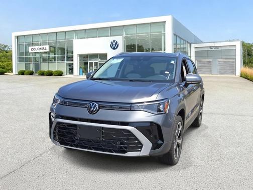Platinum Gray Metallic 2025 Volkswagen Taos 1.5T SEL