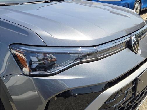 Platinum Gray Metallic 2025 Volkswagen Taos 1.5T SEL