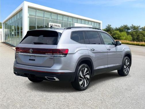 Silver Mist Metallic 2025 Volkswagen Atlas 2.0T SE