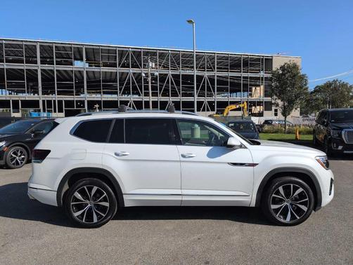 2024 Volkswagen Atlas 2.0T SEL Premium R-Line