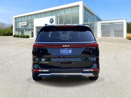 Aurora Black Pearl 2024 Kia Carnival SX Prestige