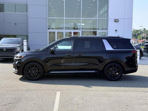 Aurora Black Pearl 2024 Kia Carnival SX Prestige