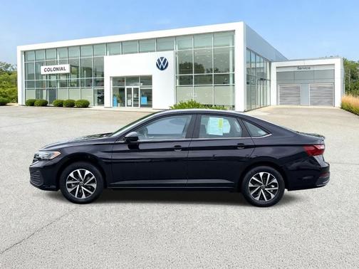 Deep Black Pearl Effect 2023 Volkswagen Jetta 1.5T S